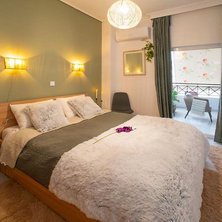 Top Floor Apartment In Chalkida Luaran gambar
